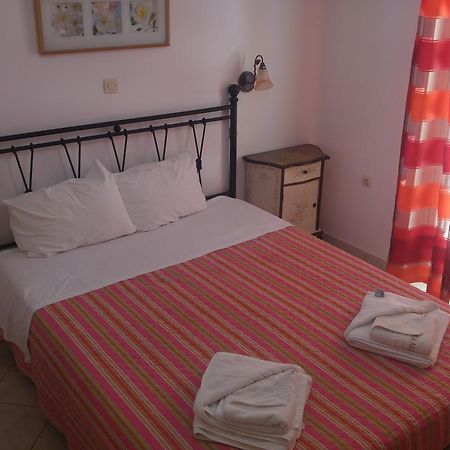 Kamares Apartments Εε Poros Town Luaran gambar